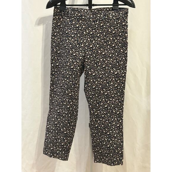 NWT Rafaella Gray Leopard Print Capris Women's size 10 - Picture 1 of 5